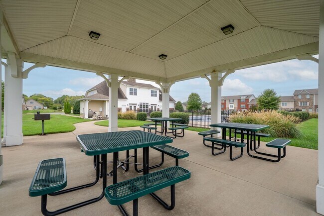 Building Photo - Pet Friendly in Sango!