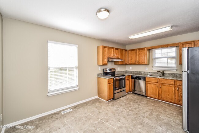 Building Photo - 10500 Whitepine View Pl