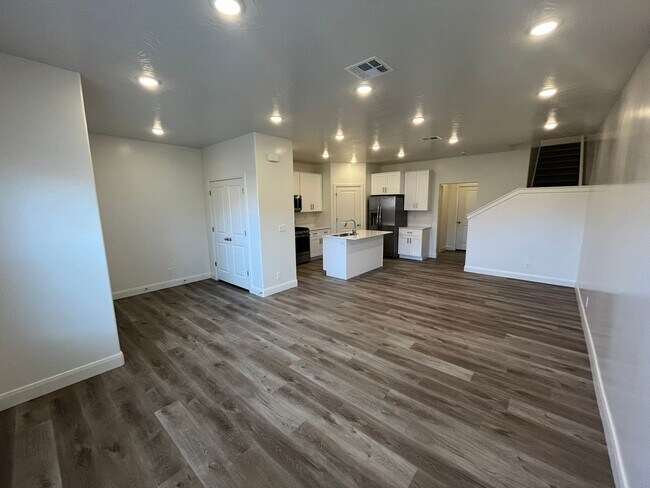 Building Photo - Azalea Beauty!