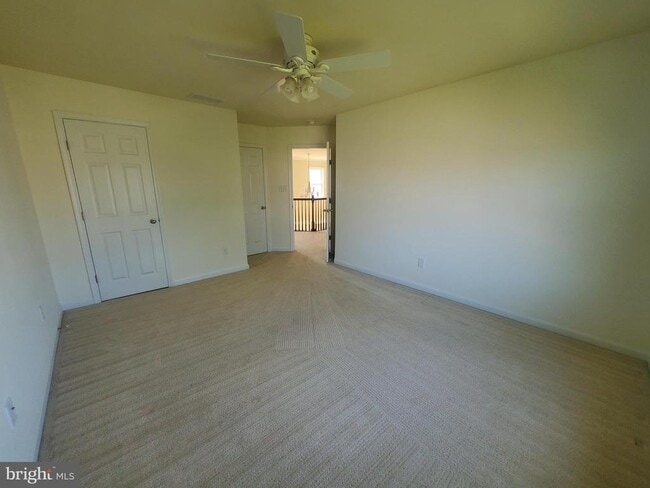 Building Photo - 33 Saphire Ct