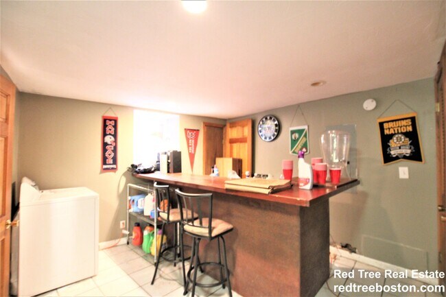 Building Photo - 8 Sewall St