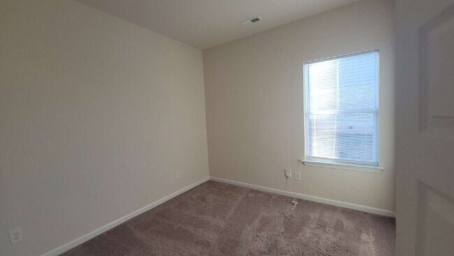 Building Photo - "Charming 3-Bed Oasis with Granite Elegance in Harvest – 1,501 Sq Ft of Comfort!"