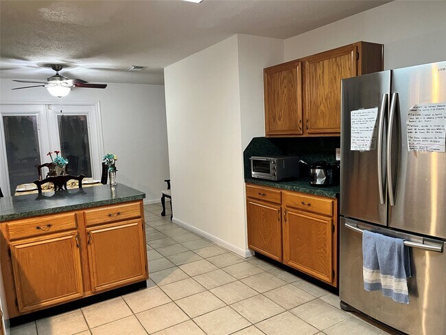 Building Photo - 28723 Sedgefield St