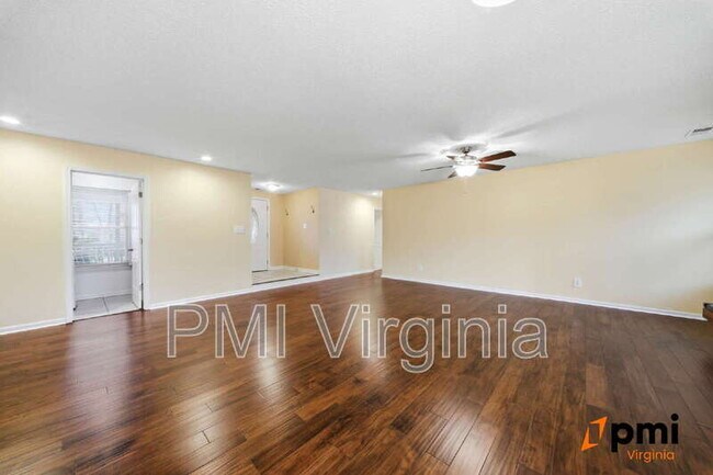 Building Photo - 5413 Brookfield Dr