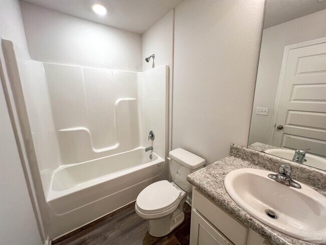 Building Photo - 5257 Peach Dr
