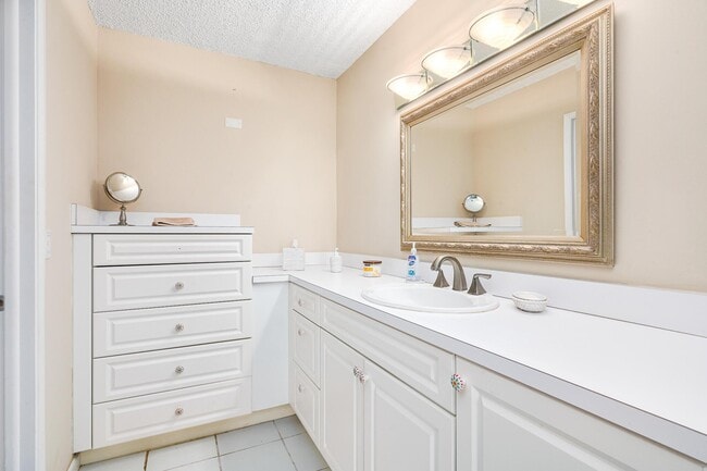 Building Photo - 5751 Camino Del Sol