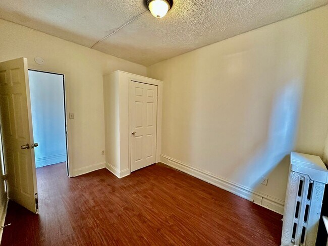 Building Photo - 43 S 13th St