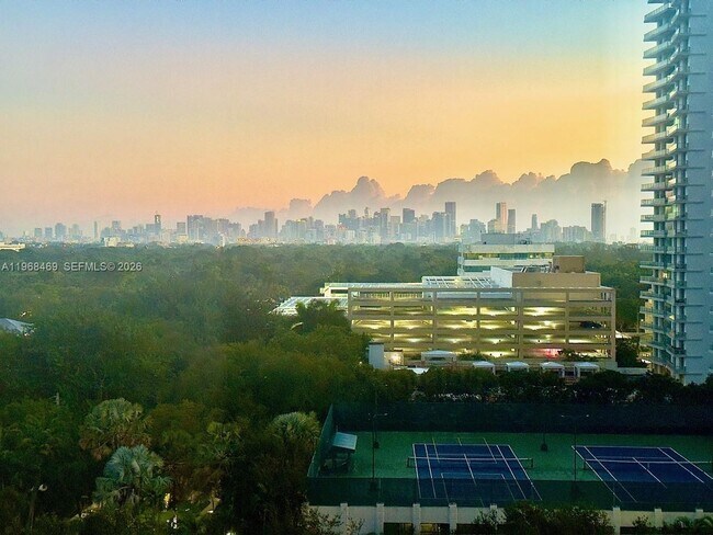 Building Photo - 2678 Tigertail Ave