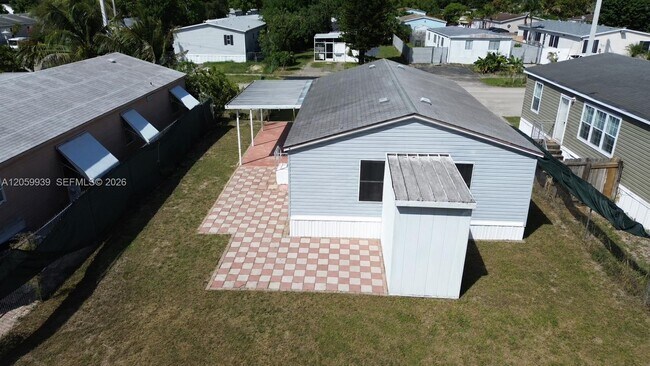 Building Photo - 10692 N Branch Rd
