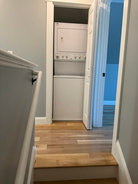 Building Photo - 9 Winnicutt Rd