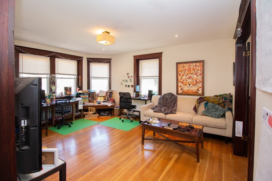 Building Photo - 55 Franklin St