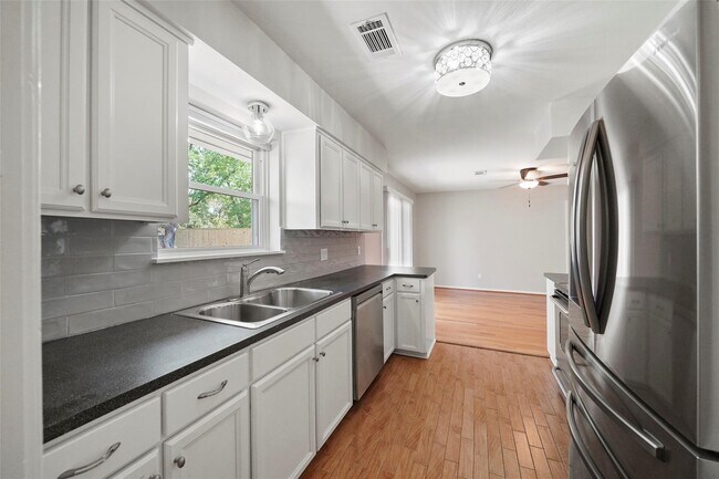 Building Photo - 4146 Bethel Blvd