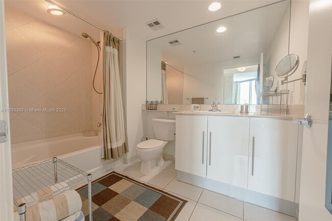 Building Photo - 325 S Biscayne Blvd