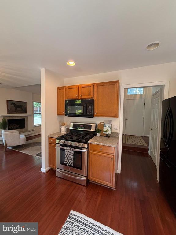 Building Photo - 1016 Timber Creek Dr
