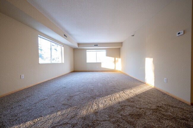 Building Photo - 16520 Tranquility Ct