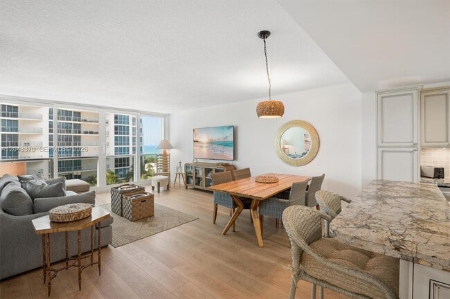 Building Photo - 3505 S Ocean Dr