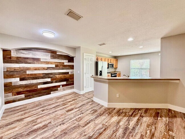 Building Photo - 2409 Hibiscus Bay Ln
