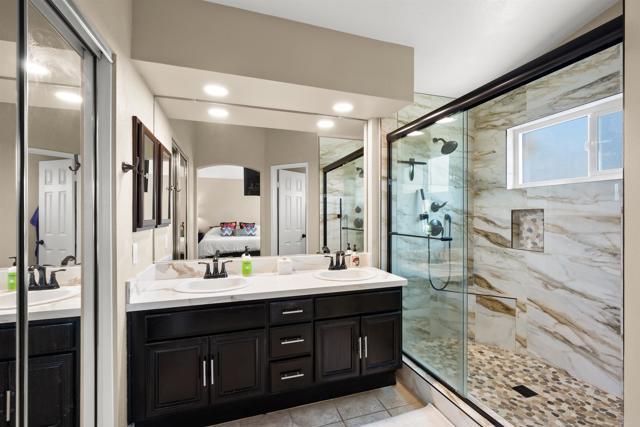 Building Photo - 2259 Lago Ventana