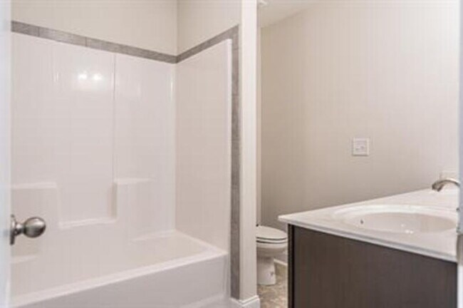 Building Photo - 655 N Prince Henry Way