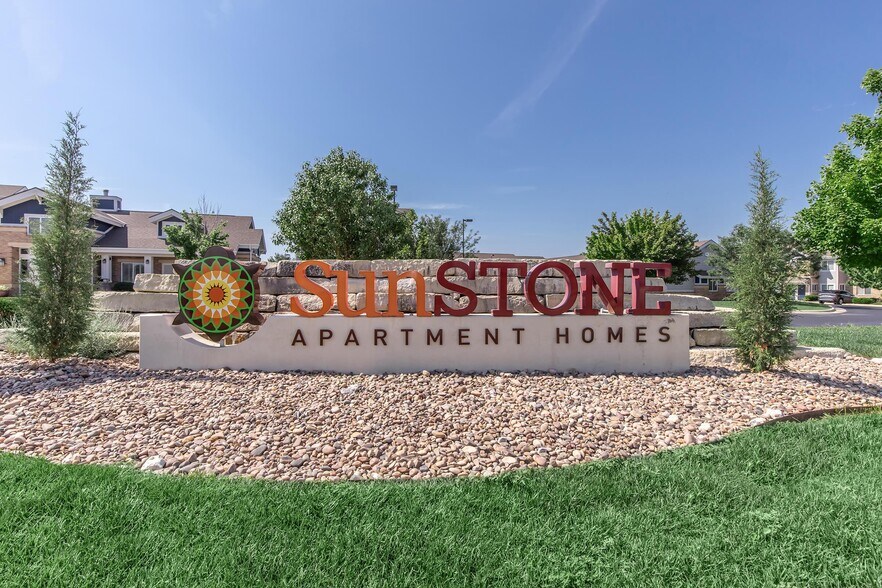 WELCOME TO SUNSTONE - SunSTONE at MarketPlace Apartments