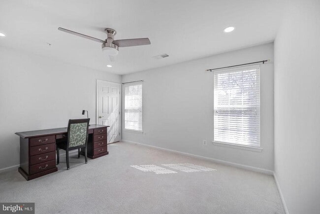 Building Photo - 2157 Vittoria Ct