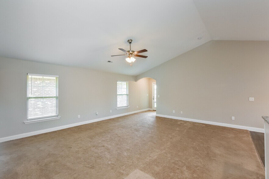 Building Photo - 136 Pitts Griffin Drive