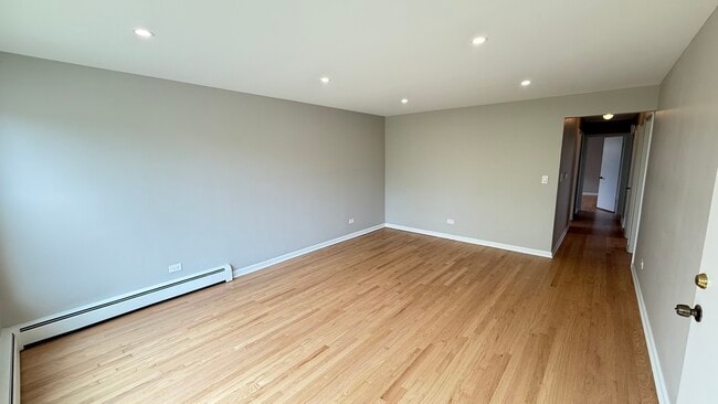 Building Photo - 3658 N Laramie Ave