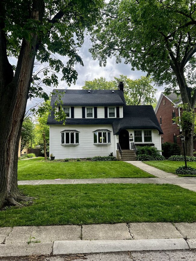 Primary Photo - 613 S Chester Ave