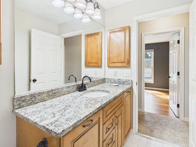 Building Photo - 6118 Walnut Landing Way