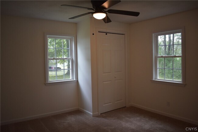 Building Photo - 9010 Kennedy Ln