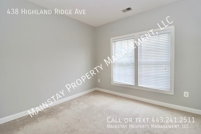 Building Photo - 438 Highland Ridge Ave