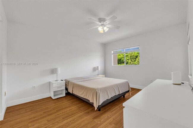 Building Photo - 12651 SW 16th Ct