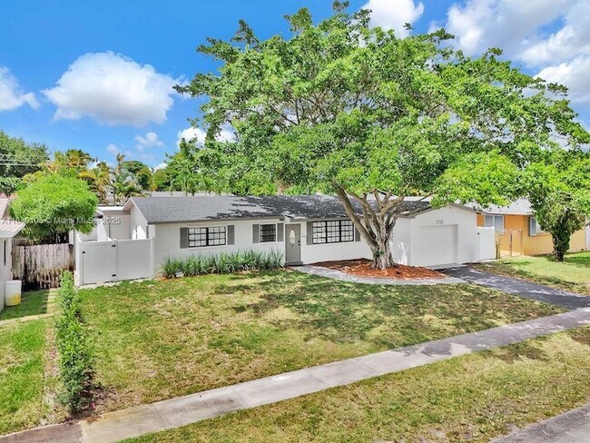 Primary Photo - 7710 NW 6th Ct