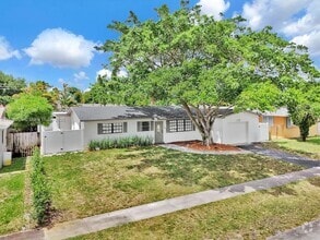 Building Photo - 7710 NW 6th Ct