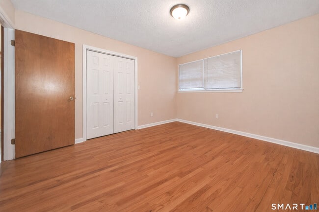 Building Photo - 41 Trout Brook Dr