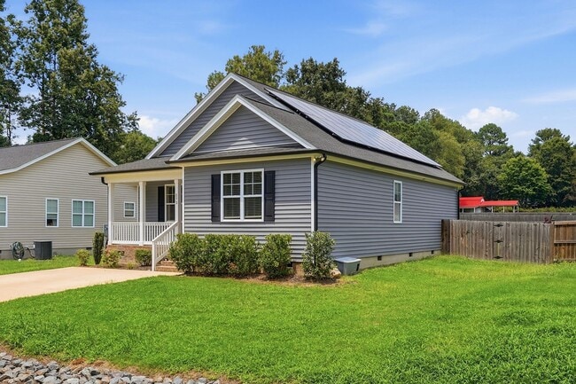 Building Photo - 573 Circle Dr