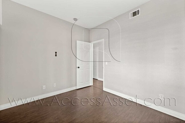 Building Photo - 3324 Willow Park Cir