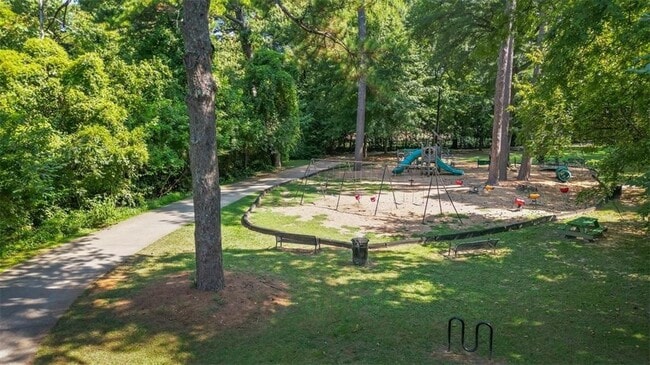Building Photo - 346 Ardmore Ct NW