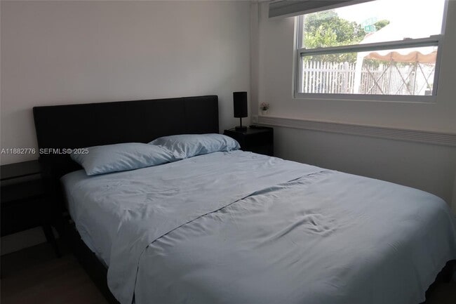 Building Photo - 1336 NW 38th St