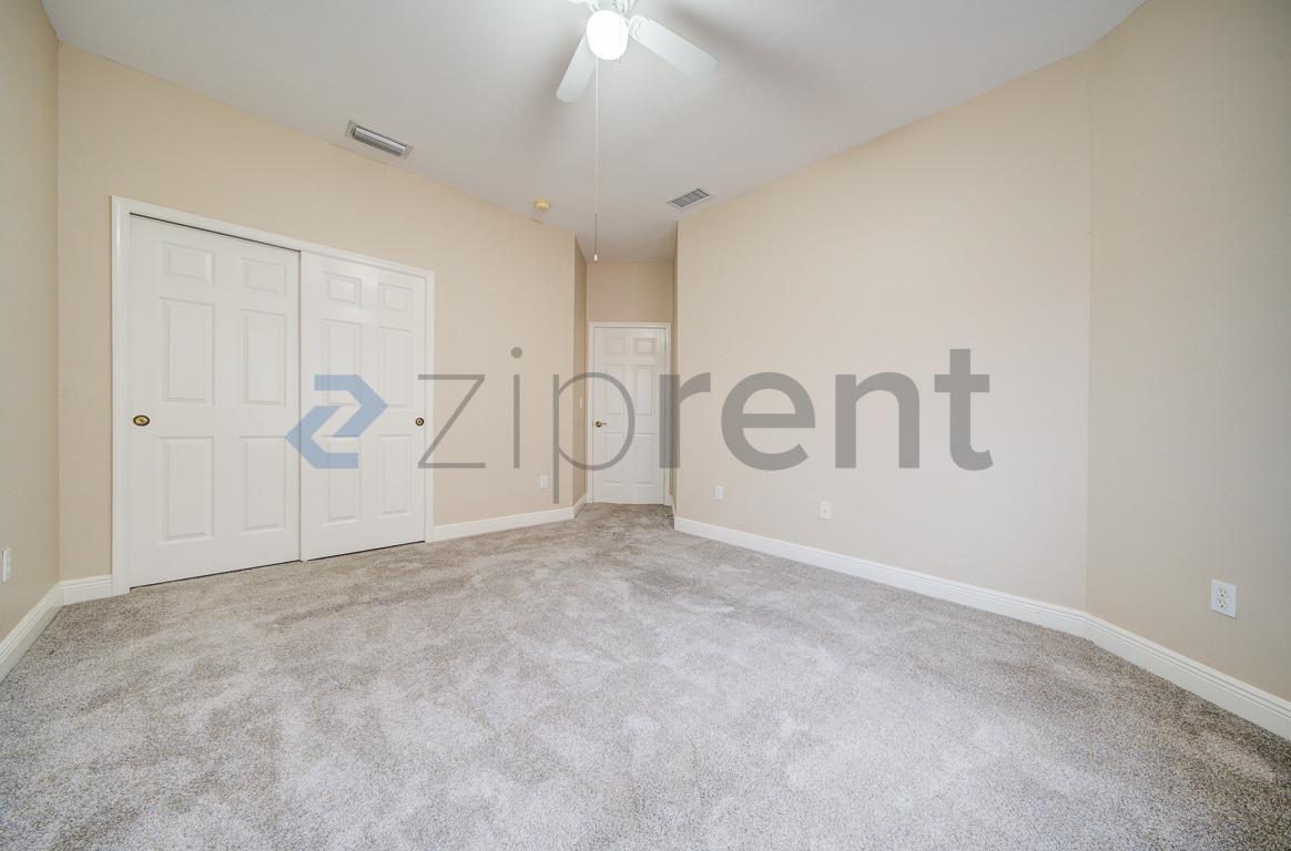 Building Photo - 5111 W Hyde Park Ct