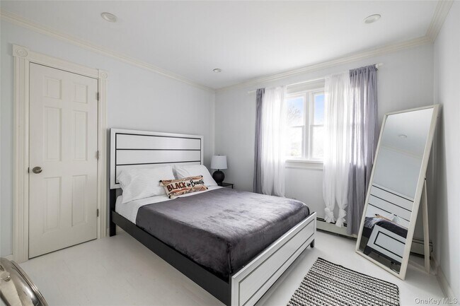 Building Photo - 8 Westerly Ct