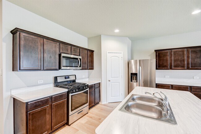 Building Photo - 15348 Timber Preserve Ln