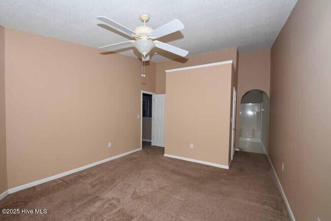 Building Photo - 1122 Turtle Creek Rd