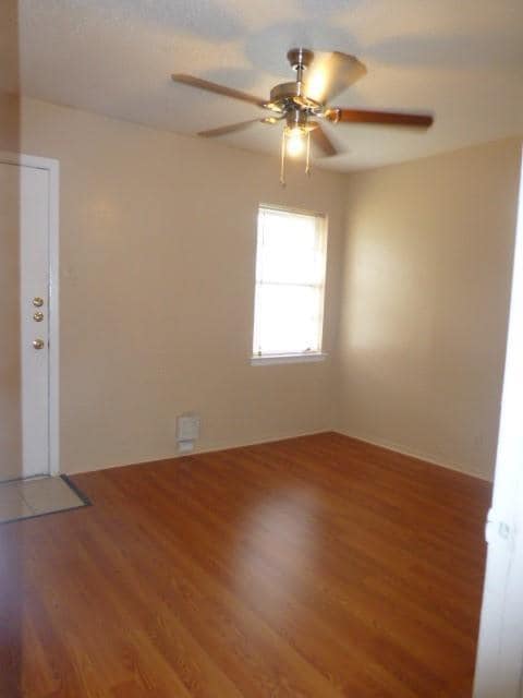 Building Photo - 409 Cliff Dr