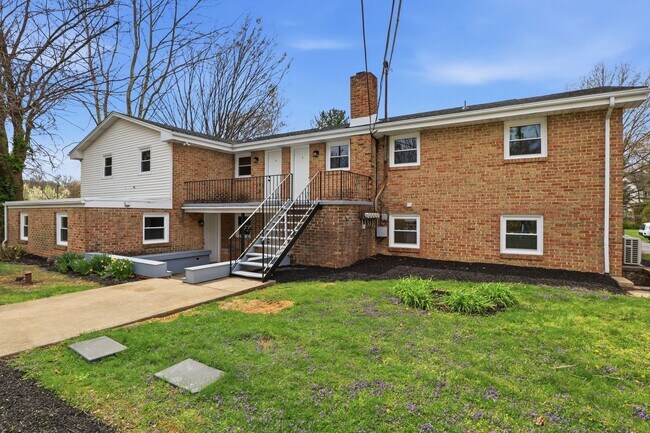 Building Photo - 234 Hartley Rd