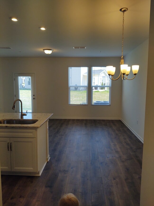 Building Photo - 3316 Deerchase Cir