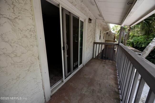 Building Photo - 695 A1A N