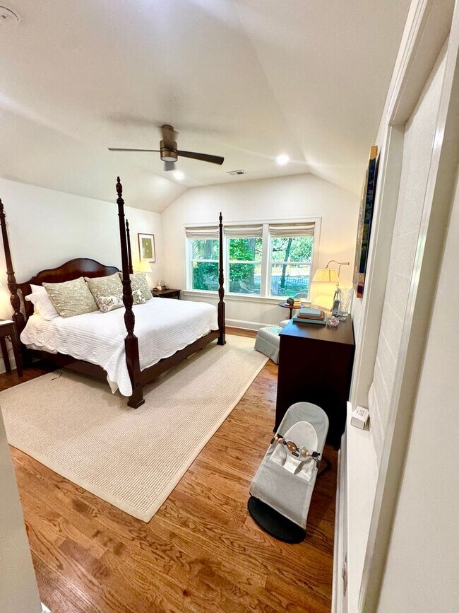 Building Photo - Charming Home in Great Location- West Ashley