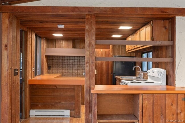 Building Photo - 296 Pine Hill Rd