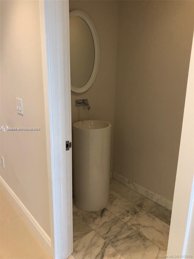 Building Photo - 10203 Collins Ave